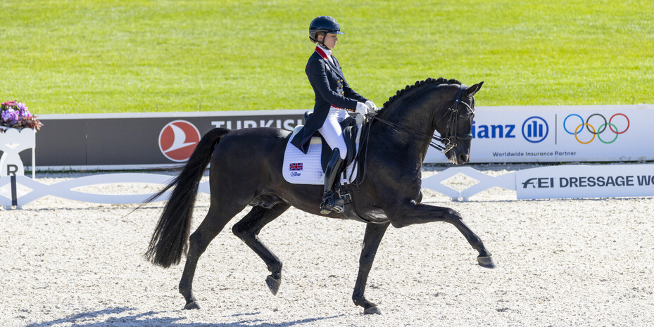 Mondiaux d’Aix-la-Chapelle : Charlotte Fry et Glamourdale conservent leur bien dans un Spécial plein de rebondissements